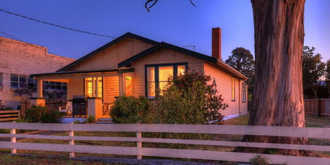 Grace's Spa Cottage - Brisbane Tourism 0