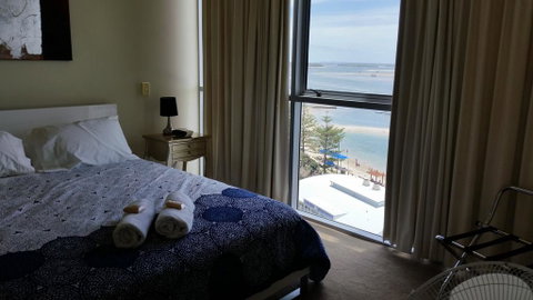 Grand Hotel Ocean View Apartment Labrador - Brisbane Tourism 2