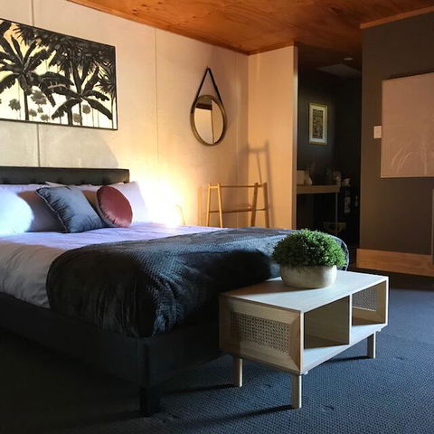 Granite Belt Cabins - Tourism Brisbane 3