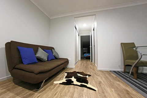 Granny Flat Next To Golf Course - Tourism Brisbane 3