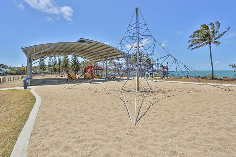 Grasstree Beachfront Shacks - Brisbane Tourism 2