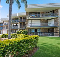 Great location close to waterfront Shops Restaurants and Cafes. - Brisbane Tourism