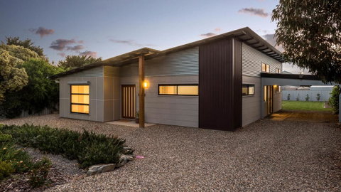 Great Ness Beachhouse - WiFi - Pet-Friendly - Brisbane Tourism 0