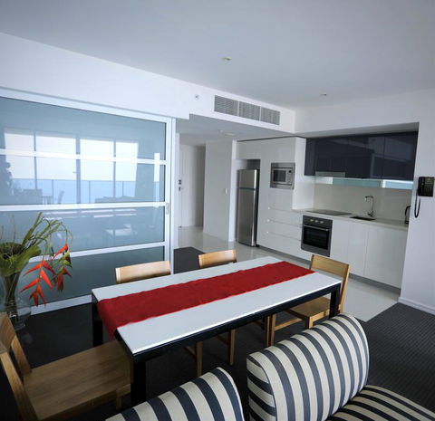 H Luxury Apartment At Surfers Paradise - Brisbane 4u 2