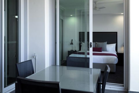 H On Mitchell Apartment Hotel - Brisbane Tourism 1