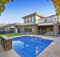 Hampton Haven with Pool for families and a max of 8 adults. - Brisbane Tourism