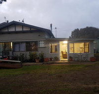 Happy Pig Farm - Brisbane Tourism