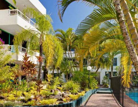 Headland Gardens Holiday Apartments - Tourism Brisbane 1