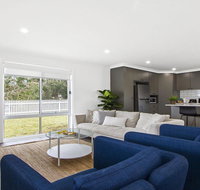 Heartland and Burrows - 450m to beach - Brisbane Tourism