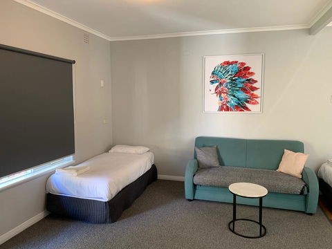 Hello Adelaide Motel And Apartments - Tourism Brisbane 2