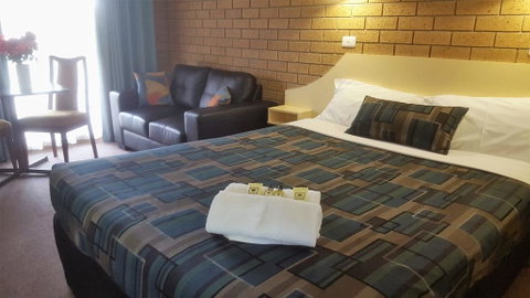 Hepburn Springs Motor Inn - Brisbane Tourism 3