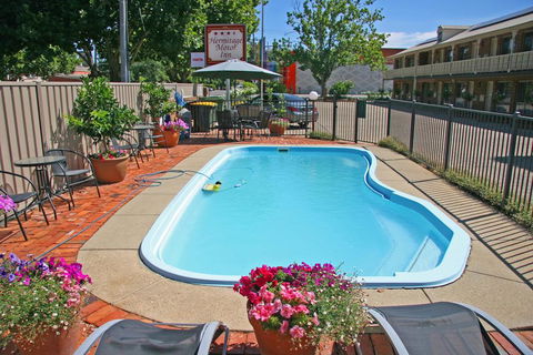 Hermitage Motor Inn - Tourism Brisbane 3