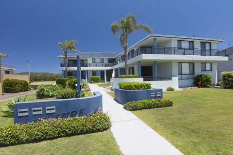 Hi Surf Unit 3, 92 Head St, Forster - Brisbane Tourism 0