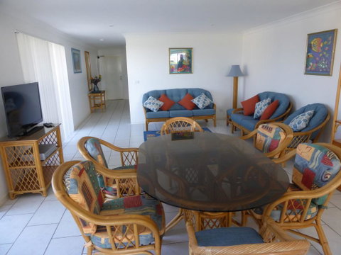Hi Surf Unit 4, 92 Head St, Forster - Brisbane Tourism 3