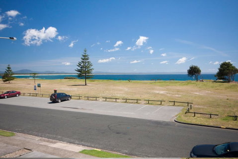Hi Surf Unit 4, 92 Head St, Forster - Brisbane Tourism 2
