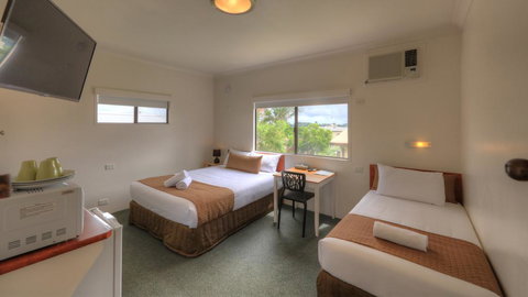 Hi-Way Motel Grafton - Tourism Brisbane 1