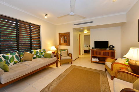 Hibiscus Hi - Tourism Brisbane 1