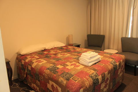 High Country Motel - Tourism Brisbane 3