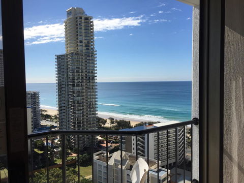 High Floor Twin Share With Ocean View At Surfers Paradise - Hotel Studio - Tourism Brisbane 2