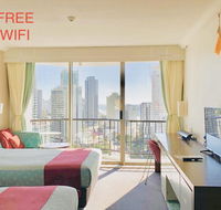 High Floor Twin Share with Ocean View at Surfers Paradise - Hotel Studio - Tourism Brisbane
