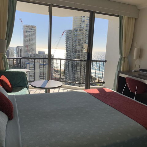 High Floor Twin Share With Ocean View At Surfers Paradise - Hotel Studio - Tourism Brisbane 3