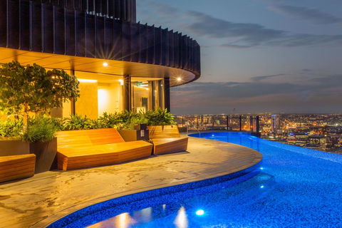 High Life Central With Pool And Car Park - Tourism Brisbane 3