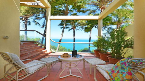 Hill #8 Penthouse - Port Douglas - Tourism Brisbane 3