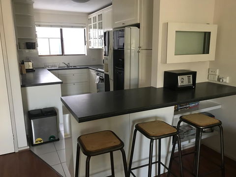 Hillarys Family Holiday Home - Tourism Brisbane 0