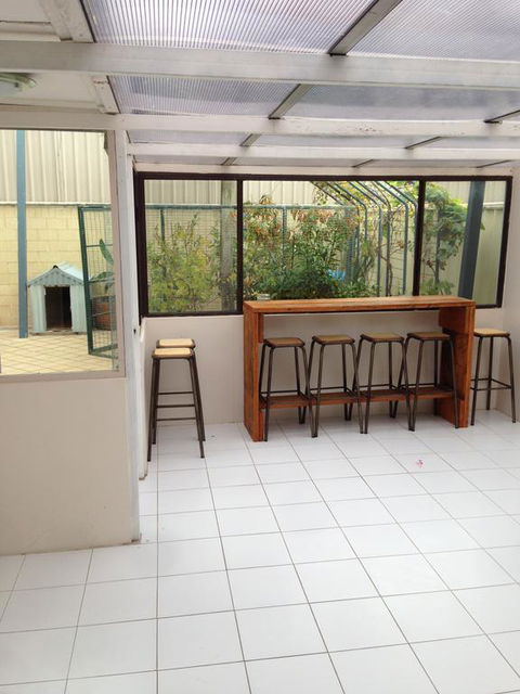 Hillarys Family Holiday Home - Tourism Brisbane 1