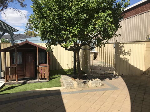 Hillarys Family Holiday Home - Tourism Brisbane 3