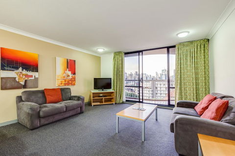 Hillcrest Apartment Hotel (formerly Central Hillcrest Apartments) - Tourism Brisbane 2
