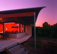 Hilltop Studios - Brisbane Tourism