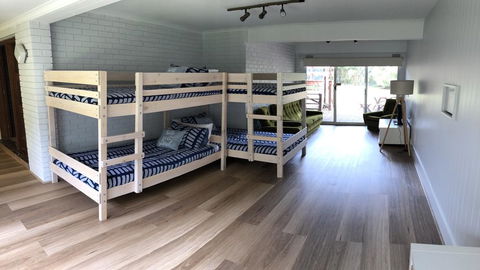 HIP NAUTIC - 100 Metres To Beach - Tourism Brisbane 0