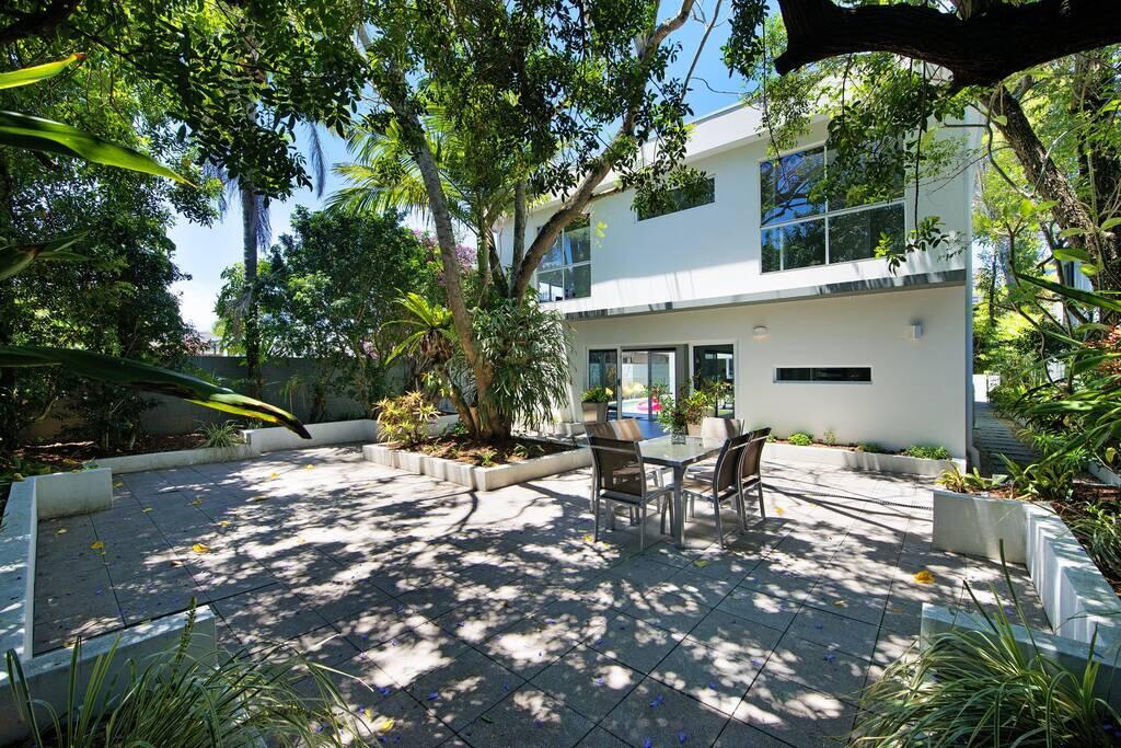 Bundall Dc QLD Tourism Brisbane