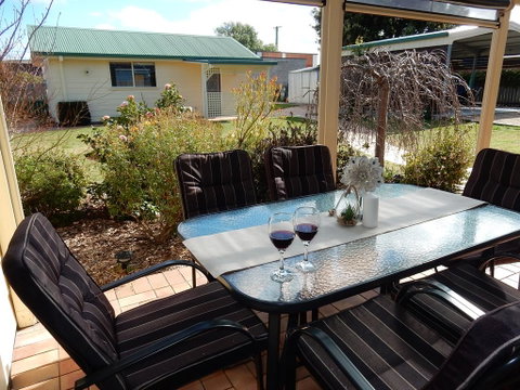 Holiday Home By The Beach In St Helens - Brisbane Tourism 3