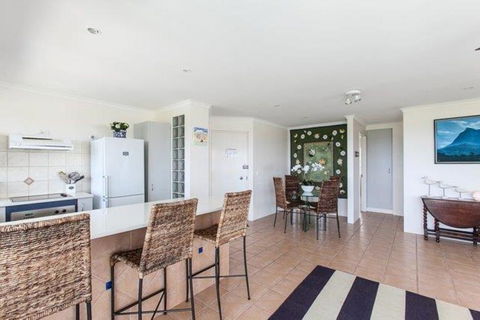 Home Away From Home With Sweeping Ocean Views - Unit 12, 60 Peregian Esplanade - Tourism Brisbane 3