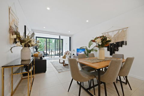 HomeHotel-New And Walking To Shopping,Super Clean - Tourism Brisbane 0