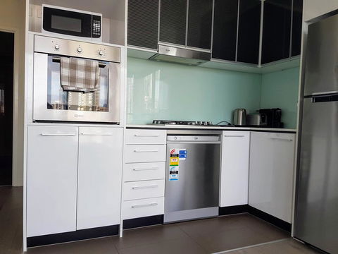Homely Getaways At 429 Spencer - Tourism Brisbane 3