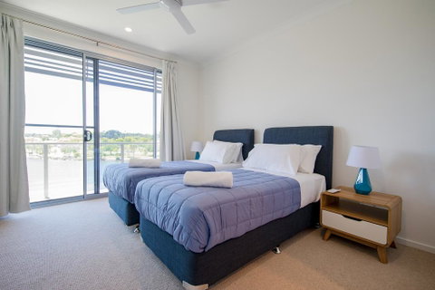 HomePlus - Lakeview Morden Townhouse - Brisbane Tourism 2
