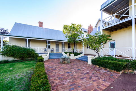 Hope Farm Guesthouse - Tourism Brisbane 0