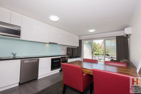 Horizons 518- Modern Apartment On The Lake Jindabyne Foreshore - Tourism Brisbane 1