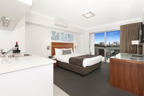 Hotel Chino - Tourism Brisbane 0