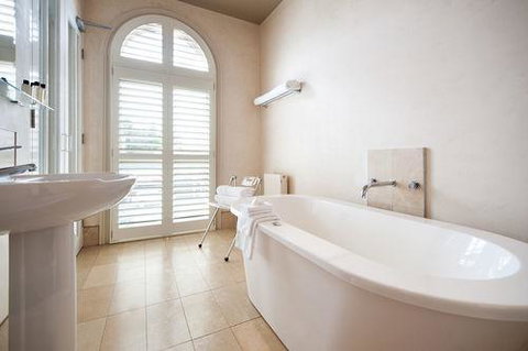 Hotel Frangos - Brisbane Tourism 3