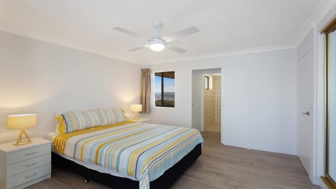 Island View 4 -Opposite Wallis Lake! - Brisbane Tourism 3