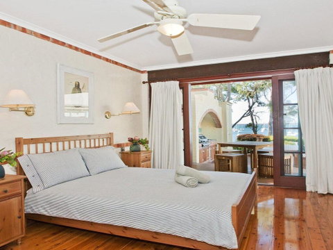 Izba - Mediterranean Style Hideaway - Brisbane Tourism 1