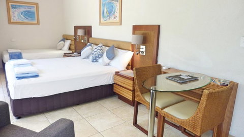 Jadran Motel & El Jays Holiday Lodge - Brisbane Tourism 1