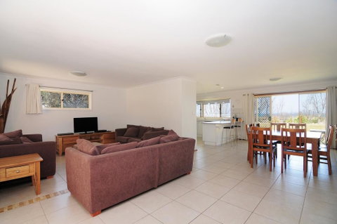 Jervis Bay Beachfront - Brisbane Tourism 3