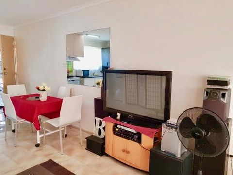 JJJGM PLACE @ ALEX HILLS - Brisbane Tourism 0