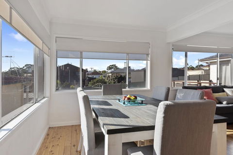 Jubilee Ave 10, Ulladulla - Brisbane 4u 2