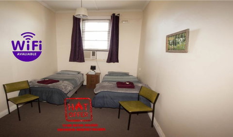 Kaneira Hotel - Tourism Brisbane 1